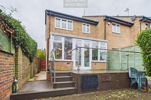 undefined, Horseshoe Crescent, Burghfield Common, Reading, Berkshire, RG7