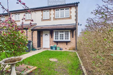 3 bedroom end of terrace house to rent, Horseshoe Crescent, Burghfield Common, Reading, Berkshire, RG7