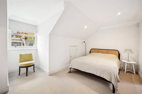 4 bedroom mews to rent, Pont Street Mews, London, SW1X