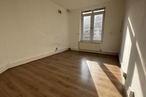 2 bedroom flat to rent, Ribstone House, Homerton, E9