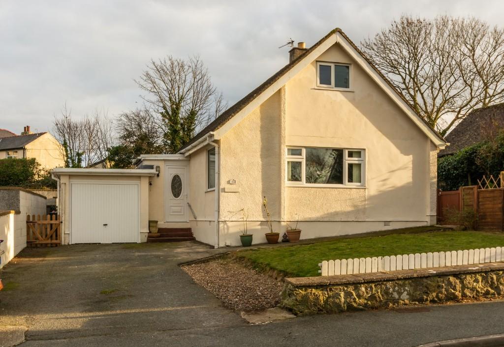 Breeze Hill, Benllech, North Wales 2 bed detached bungalow £199,950