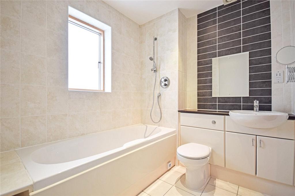 Apartment in Cambridge - View 5
