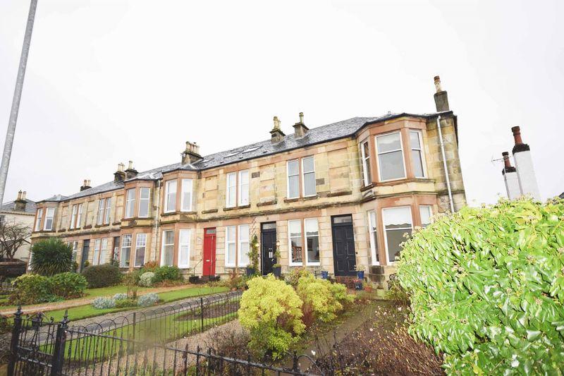 28 Douglas Street, Largs, KA30 8PS 3 bed apartment £130,000