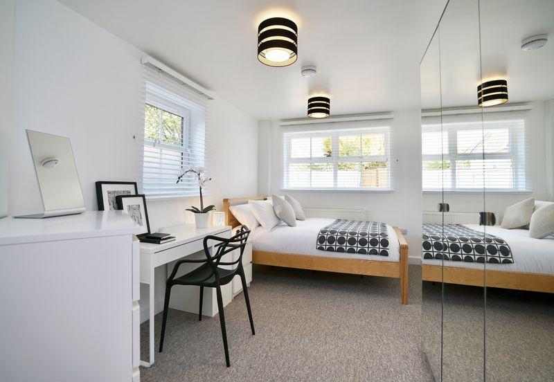 1 bedroom in a house share to rent