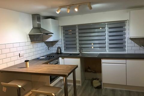 Studio to rent, Lyon Street, Southampton