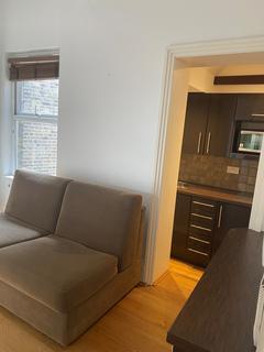 Studio to rent, Inglewood Mansions, West End Lane, London, NW6