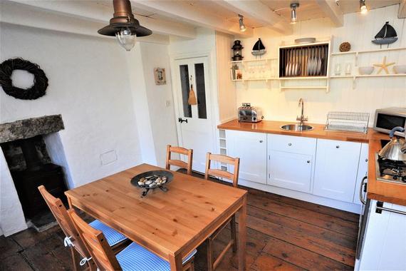 Chapel Street Robin Hoods Bay 2 Bed Cottage 265 000