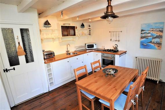 Chapel Street Robin Hoods Bay 2 Bed Cottage 265 000