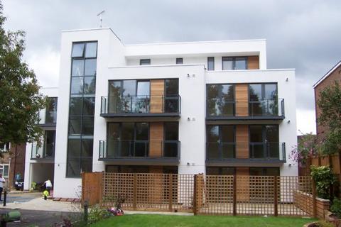 2 bedroom apartment to rent, Kenton Road, Harrow HA3