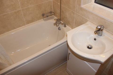 1 bedroom apartment to rent, Mayfield Avenue, Harrow HA3
