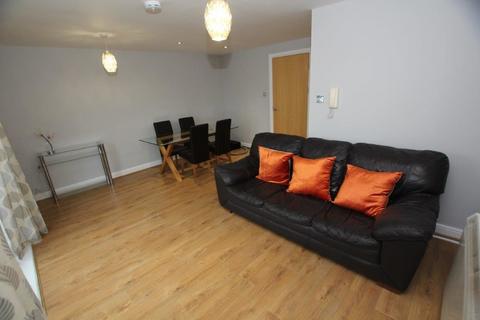 2 bedroom apartment to rent, City Way, 33 City Road