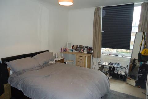 1 bedroom apartment to rent, Highgate Edge, Great North Road, East Finchley, N2