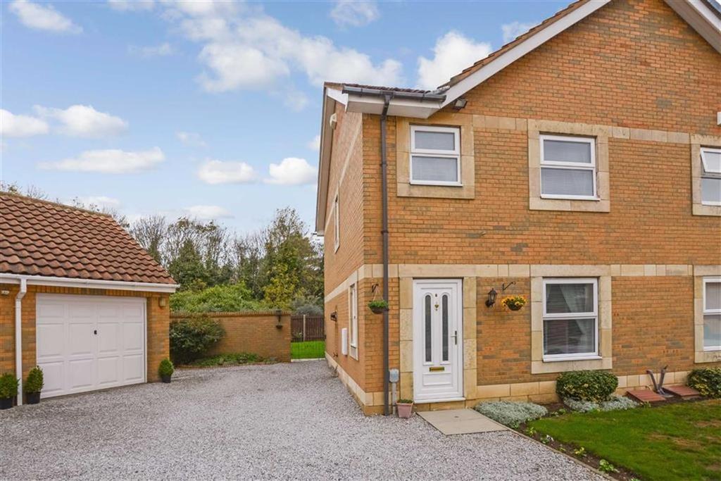 The Haven, Victoria Dock, Hull, HU9 3 bed semidetached house £210,000