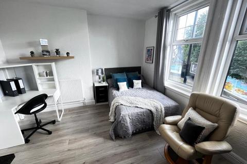 undefined, 2 Regent Park Avenue, Leeds LS6