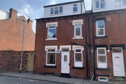 2 bedroom terraced house to rent, Harold Road, Leeds LS6