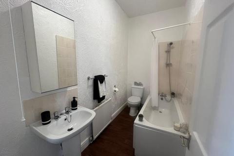 1 bedroom flat to rent, 2 Regent Park Avenue, Leeds LS6