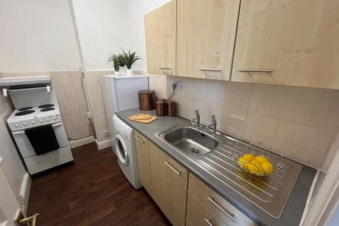 1 bedroom flat to rent, 2 Regent Park Avenue, Leeds LS6
