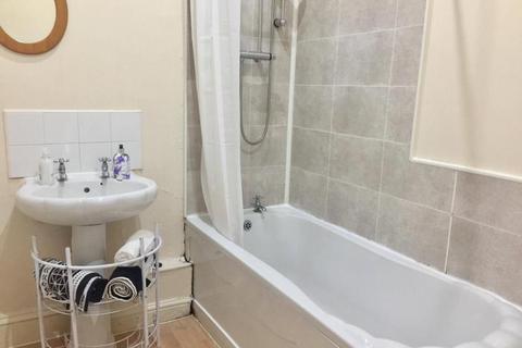 2 bedroom flat to rent, Ridgeway House, Leeds LS6