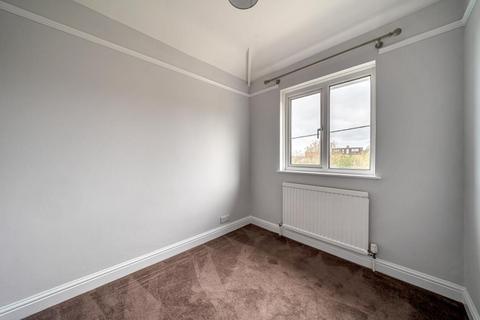 3 bedroom semi-detached house to rent, Cope Close,  Botley,  OX2