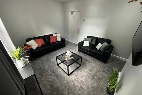 4 bedroom terraced house to rent, Granby Grove, Leeds LS6