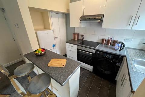 3 bedroom terraced house to rent, Granby Place, Leeds LS6