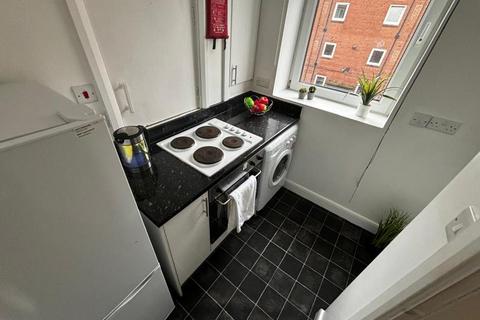 Studio to rent, Cumberland Court, Leeds LS6