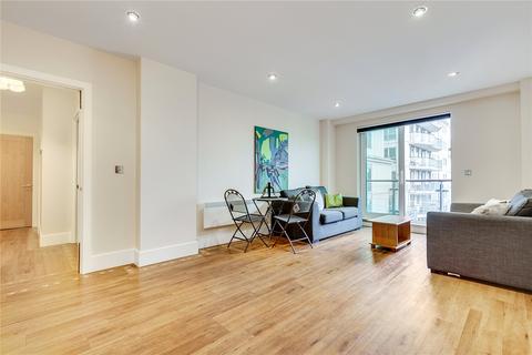 2 bedroom flat to rent, Drake House, 14 St George Wharf, London