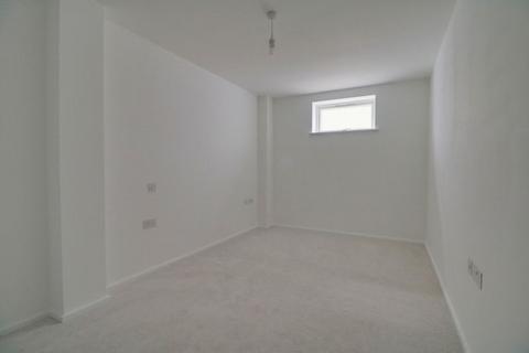 2 bedroom apartment to rent, Whytecliffe Road South, Purley