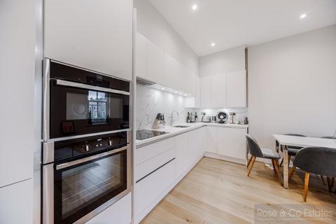 1 bedroom flat for sale, Greencroft Gardens, South Hampstead, London