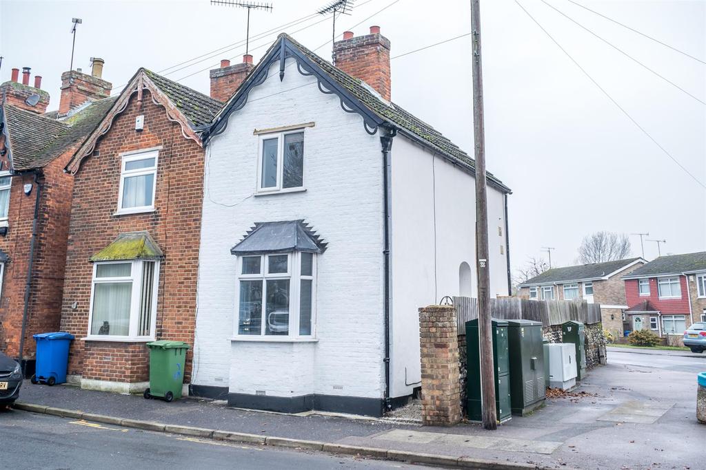 Ospringe Road, Faversham 2 bed house £210,000