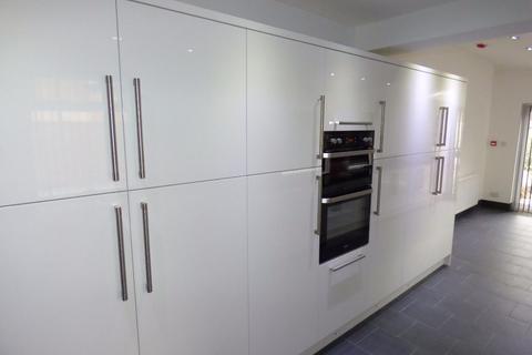undefined, Room 1, Queens Road, DN1