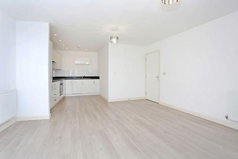 undefined, Featherstone Road, Southall, UB2