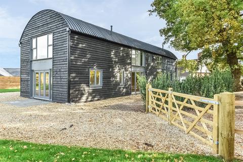 4 bedroom barn conversion to rent - Northbrook Park, Farnham, Hampshire, GU10