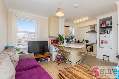 5 bedroom terraced house to rent, Riley Road, Brighton