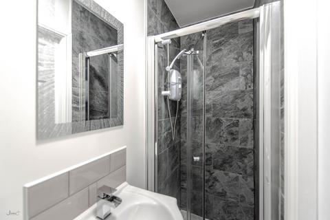 1 bedroom in a house share to rent, Room 2, 10A Borough Road