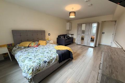 undefined, Room 4, 10B Borough Road