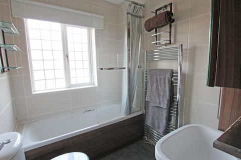 3 bedroom detached house to rent, Lyngarth Avenue, HU16