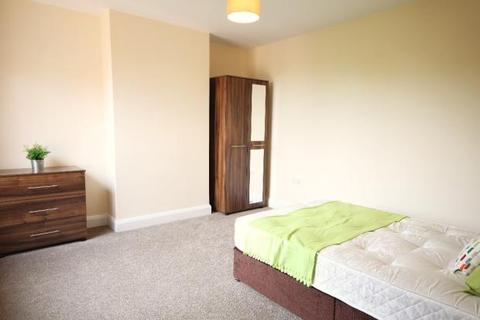 1 bedroom in a house share to rent - St Peters Avenue , Kettering NN16