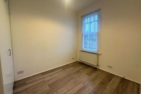 undefined, COLNEY HATCH LANE, MUSWELL HILL, N10