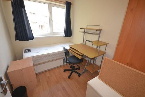4 bedroom semi-detached house to rent - Shaftesbury Road, Canterbury, Student Property - One room available