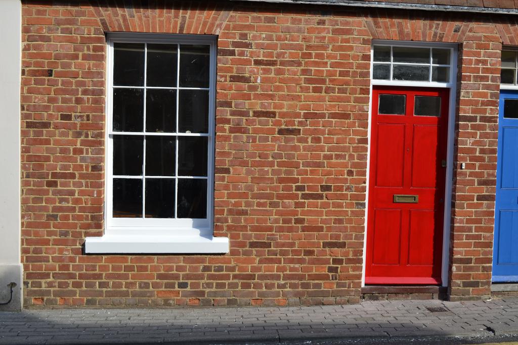 20 Love Lane, Canterbury, Kent, CT1 1 TZ