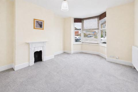4 bedroom end of terrace house to rent, Heaton Road, Canterbury
