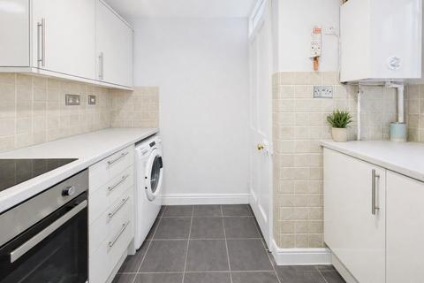 4 bedroom end of terrace house to rent, Heaton Road, Canterbury