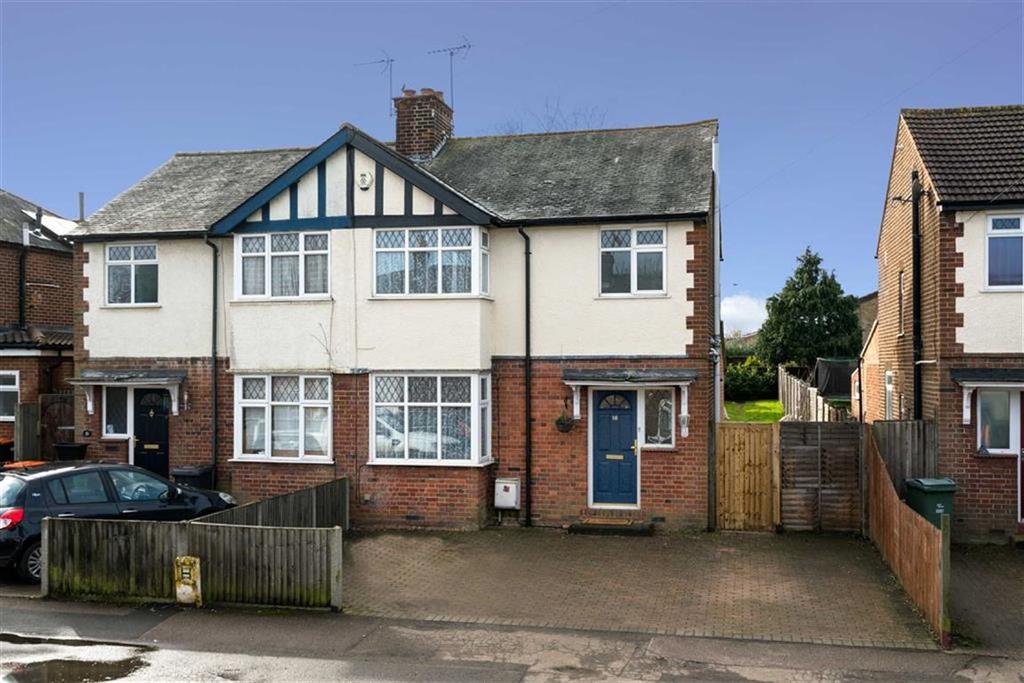 Front Street, Slip End, Beds 3 bed semidetached house £375,000