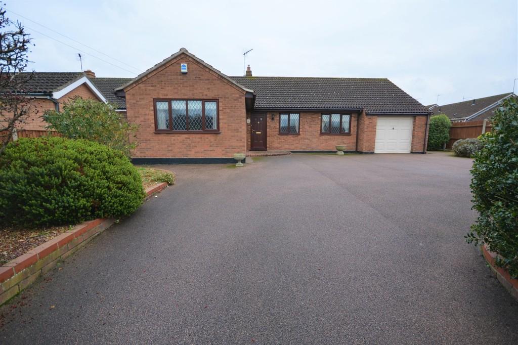 Blackheath Road, Lowestoft 3 bed detached bungalow £300,000