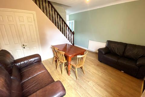 3 bedroom terraced house to rent, Lincoln Road, Portsmouth