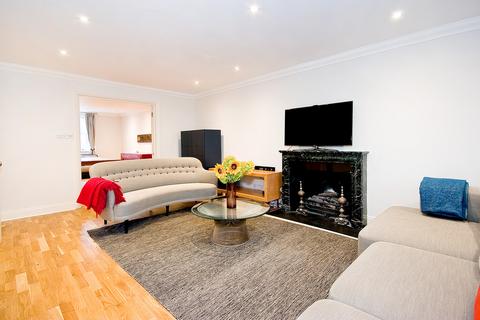 3 bedroom penthouse to rent, Ennismore Gardens, Knightsbridge, SW7