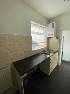 2 bedroom terraced house to rent, Dale Street, Rawmarsh, Rotherham S62 7BZ