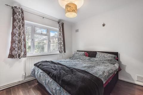 2 bedroom maisonette to rent, Winchester Road,  Feltham,  TW13