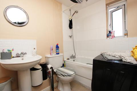 30 Akela Close, Kettering, NN15 6EX